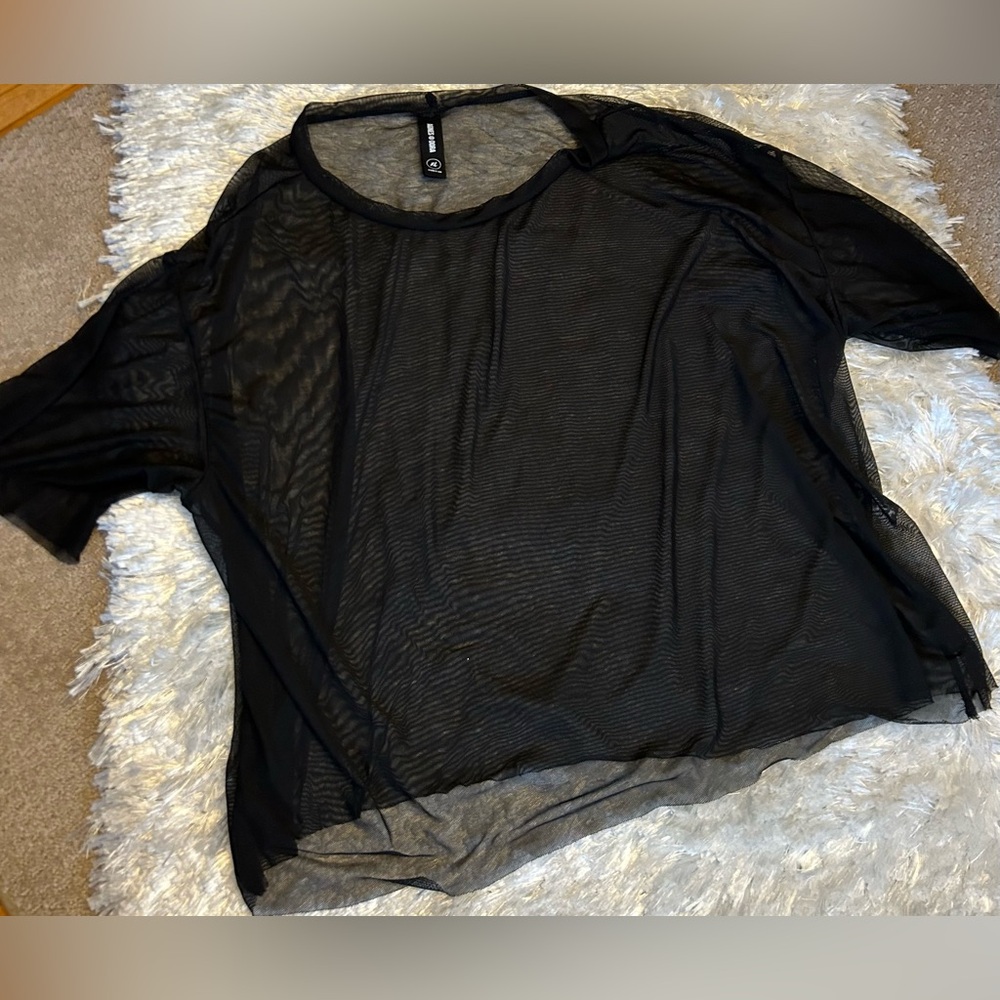 Agnes and Dora black mesh top. Never worn, tags removed. Size XL.